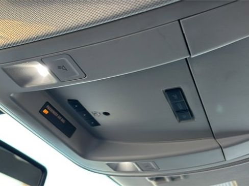 Used 2014 GMC Sierra 1500 SLT w/ Suspension Package, Off-Road image 21