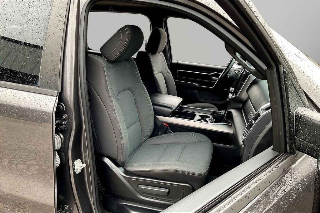 Used 2024 RAM 1500 Big Horn AWD/4WD image 29