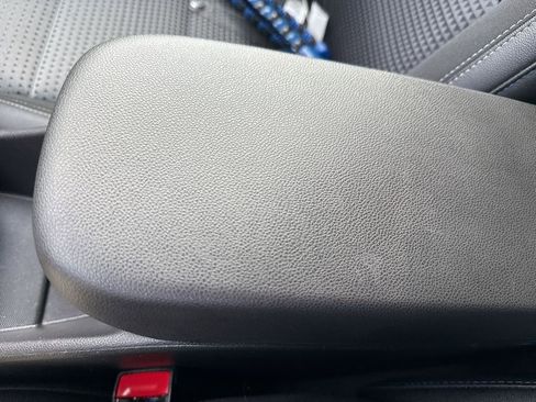 Certified 2025 Chevrolet Trax LT image 20