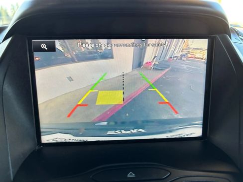 Used 2015 Ford Escape SE w/ Equipment Group 201A image 19