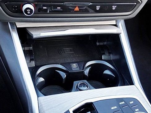 Used 2025 BMW 330i xDrive Sedan w/ Convenience Package image 29