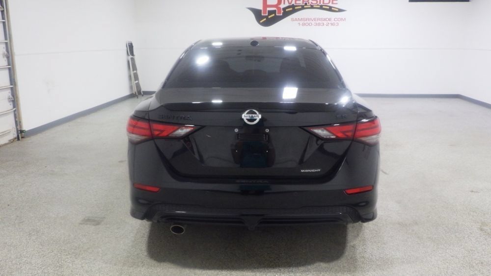 Used 2023 Nissan Sentra SR w/ Midnight Edition Package FWD image 3