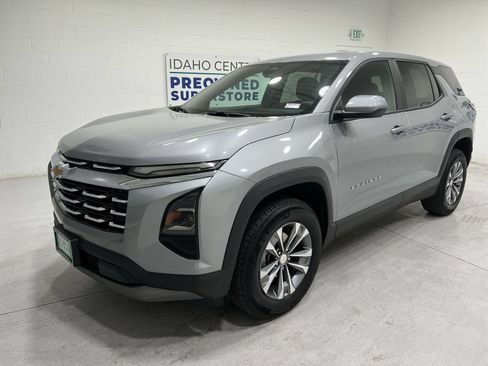 Used 2025 Chevrolet Equinox LT AWD/4WD image 4