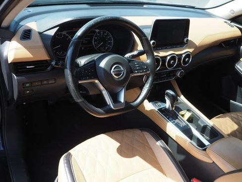 Used 2023 Nissan Sentra SV w/ SV Premium Package FWD image 11