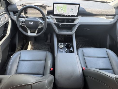 Used 2025 Ford Explorer Active w/ Active Comfort Package RWD image 27