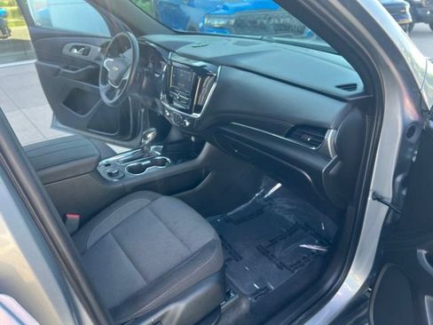 Used 2023 Chevrolet Traverse LT FWD image 21