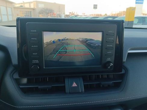 Used 2019 Toyota RAV4 XLE image 17