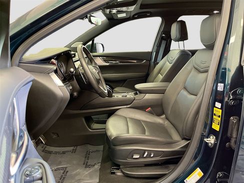 Used 2024 Cadillac XT6 Sport w/ LPO, ONYX Package image 22