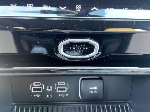 New 2026 Jeep Grand Cherokee Limited w/ Luxury Tech Group II AWD/4WD image 19