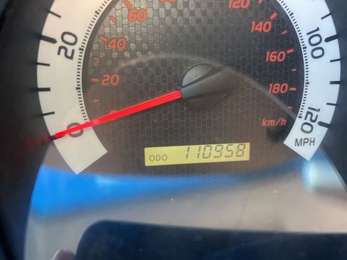 Used 2015 Toyota Tacoma PreRunner w/ TRD Sport Package image 4