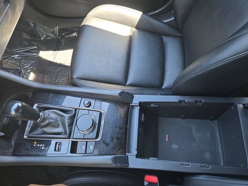 Used 2022 MAZDA MAZDA3 s FWD image 27