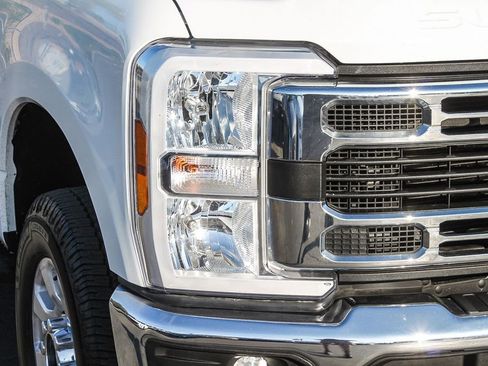 Used 2024 Ford F250 XLT AWD/4WD image 4