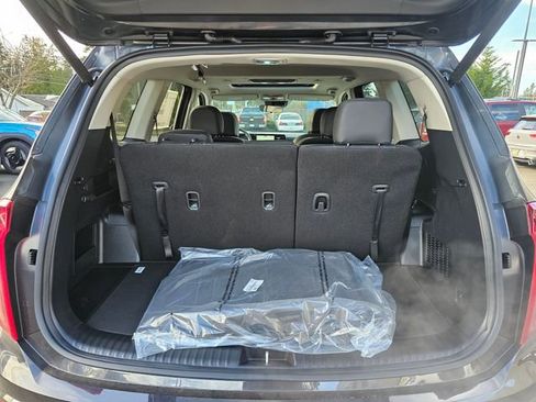 New 2025 Kia Telluride S image 12