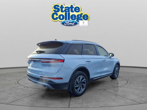 Used 2026 Lincoln Corsair Premiere image 4