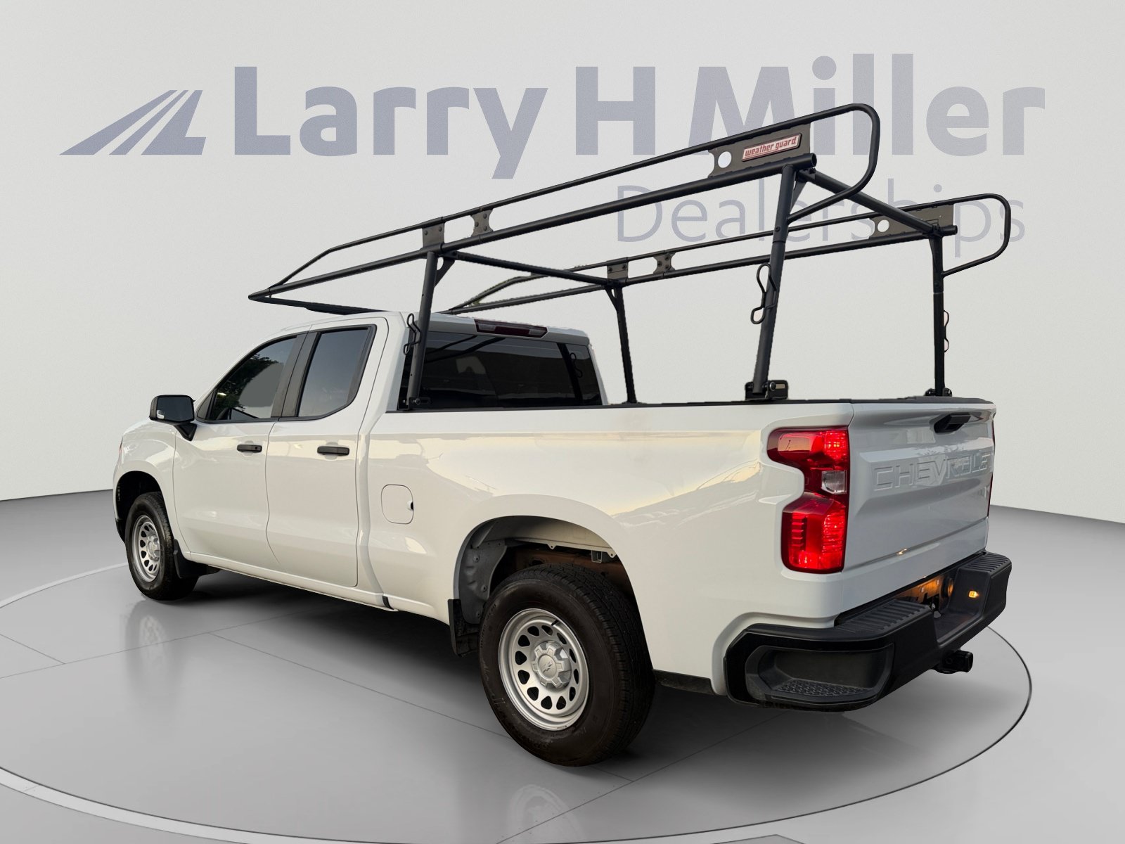 Used 2025 Chevrolet Silverado 1500 W/T w/ Trailering Package RWD image 3