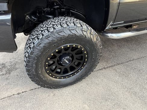 Used 2005 GMC Sierra 3500 SLT w/ Heavy-Duty Power Package image 21