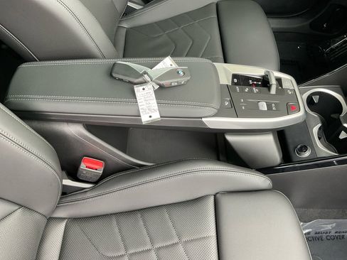 Certified 2025 BMW X2 xDrive28i w/ Technology Package image 34