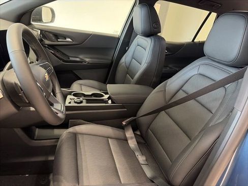 New 2026 Chevrolet Equinox LT w/ Convenience Package II image 12