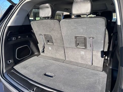 Used 2023 Jeep Grand Cherokee L Limited w/ Black Appearance Package image 34