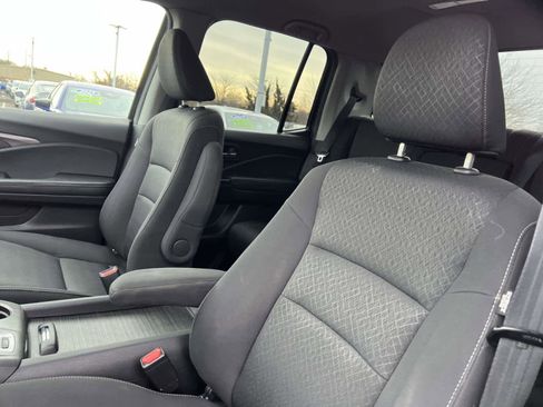 Used 2018 Honda Ridgeline Sport image 10