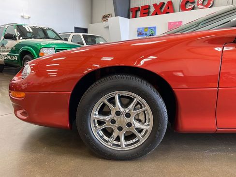 Used 2002 Chevrolet Camaro Z28 w/ Preferred Equipment Group image 62