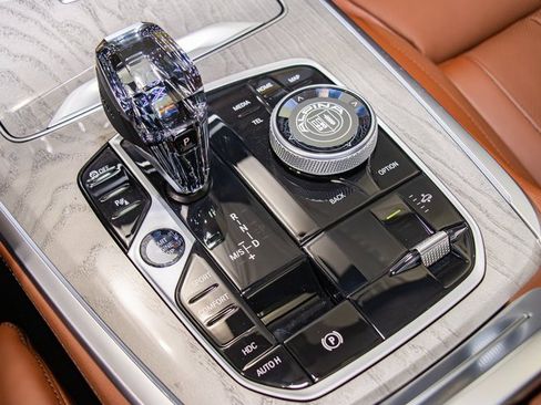 New 2026 BMW ALPINA XB7 image 19