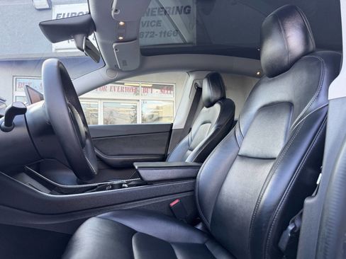 Used 2021 Tesla Model Y Long Range image 20