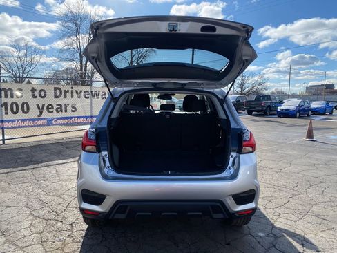 Used 2025 Mitsubishi Outlander Sport ES image 4