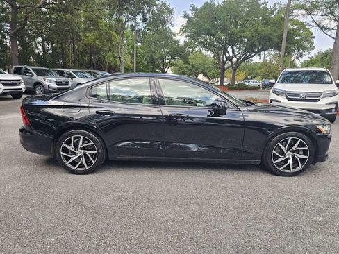 Used 2020 Volvo S60 T6 Momentum AWD/4WD image 3