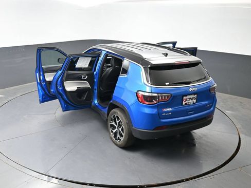 Used 2025 Jeep Compass Limited AWD/4WD image 62