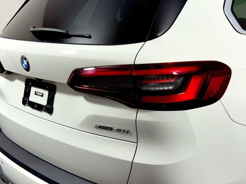 Certified 2023 BMW X5 xDrive40i w/ Premium Package AWD/4WD image 28