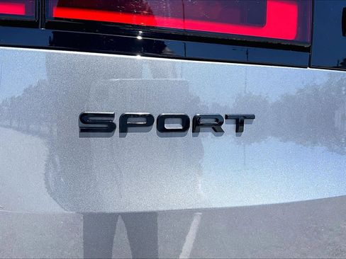 Used 2024 Land Rover Range Rover Sport Dynamic SE AWD/4WD image 10