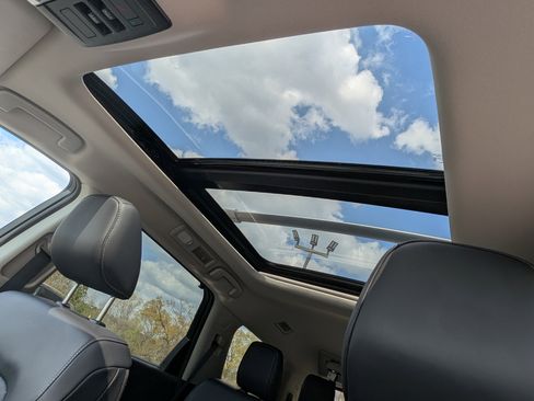 Used 2024 Nissan Pathfinder Platinum w/ Cargo Package image 15