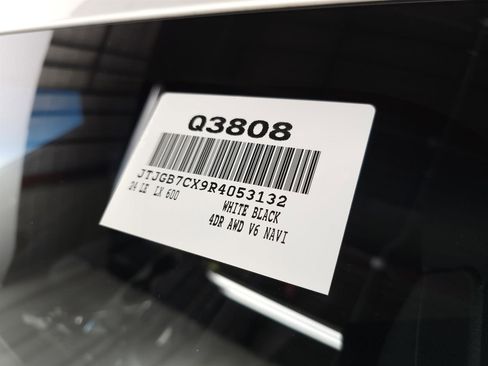 Used 2024 Lexus LX 600 4WD w/ Appearance Package image 38