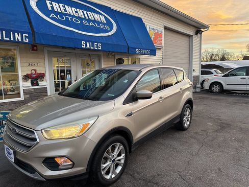Used 2018 Ford Escape SE w/ SE Sync 3 Package image 30