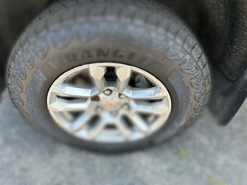 Certified 2023 Chevrolet Silverado 1500 LT image 40