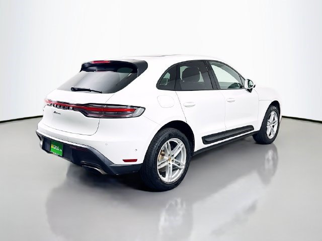 Used 2023 Porsche Macan AWD/4WD image 10