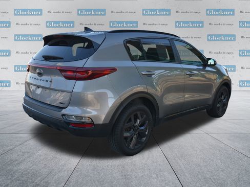 Used 2022 Kia Sportage Nightfall Edition image 6