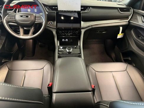 New 2025 Jeep Grand Cherokee L Limited AWD/4WD image 6