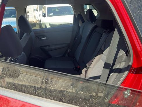 Used 2022 Nissan Rogue SV FWD image 12