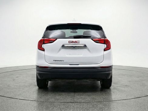 Used 2024 GMC Terrain SLE FWD image 7