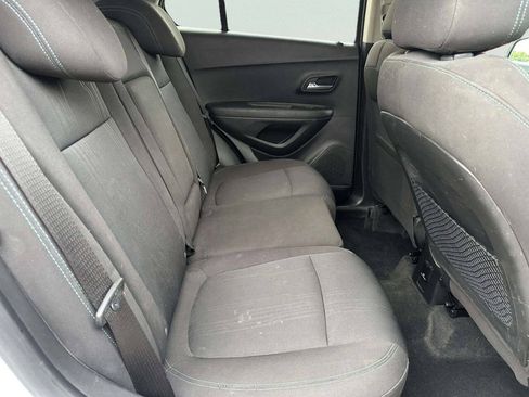 Used 2015 Chevrolet Trax LT FWD image 14