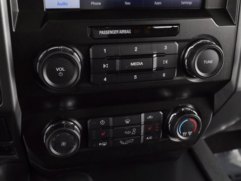 Used 2020 Ford F150 XLT w/ Equipment Group 302A Luxury image 17