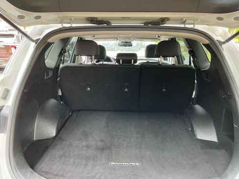 Used 2019 Hyundai Santa Fe SE AWD/4WD image 18