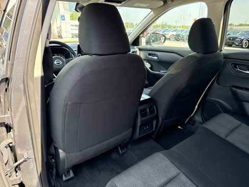 Used 2024 Nissan Rogue SV FWD image 18