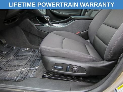 Used 2024 Chevrolet Malibu LT FWD image 17