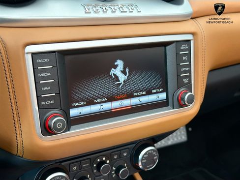 Used 2015 Ferrari California T RWD image 34