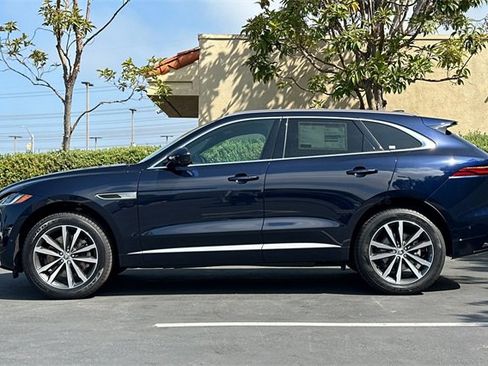 New 2026 Jaguar F-PACE R-Dynamic S image 2