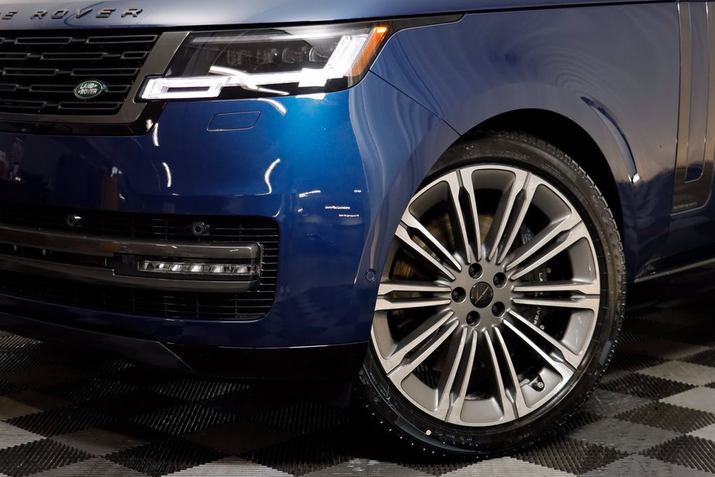New 2026 Land Rover Range Rover Autobiography AWD/4WD image 4