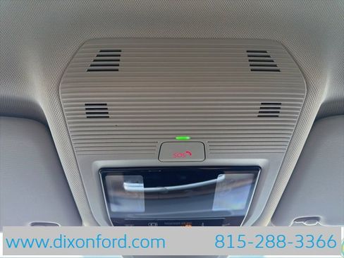 Used 2025 Volkswagen Atlas SE image 18